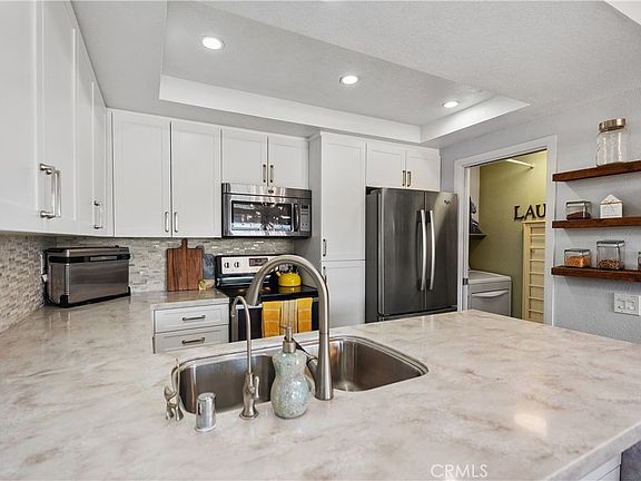 2nd image of 7112 Apricot Dr