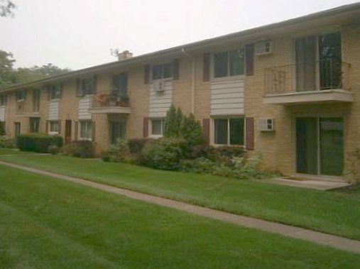 2nd image of 501 Carlysle Dr APT 4