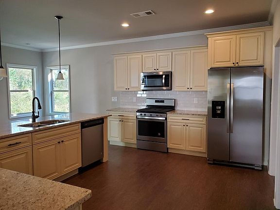 4th image of 691 Autumn Meadow Dr
