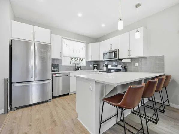 313 NE Seton Cir SE, Calgary, AB T3M 2V8