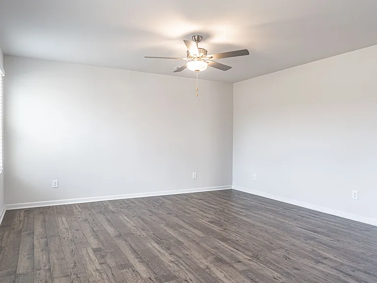 397 Walters Run Dr — Photo 3