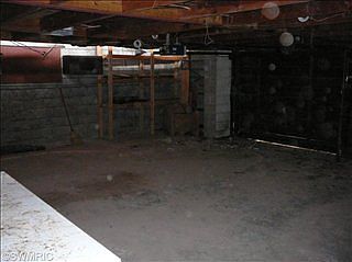 3rd image of 42 Garden Ave S