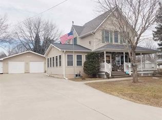 W7588 Poplar Rd, Shawano, WI 54166
