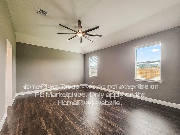 4626 Legends Bay Dr — Photo 9