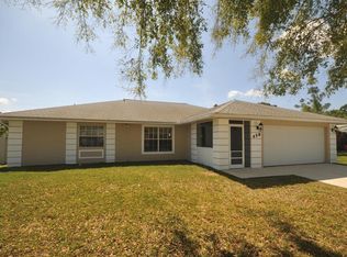 458 SE Starfish Ave, Port Saint Lucie, FL 34983