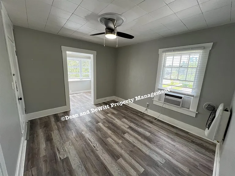 932 10th St N #3 — Photo 3