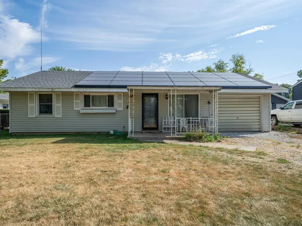 103 S Meadowview Ln, Washington, IL 61571