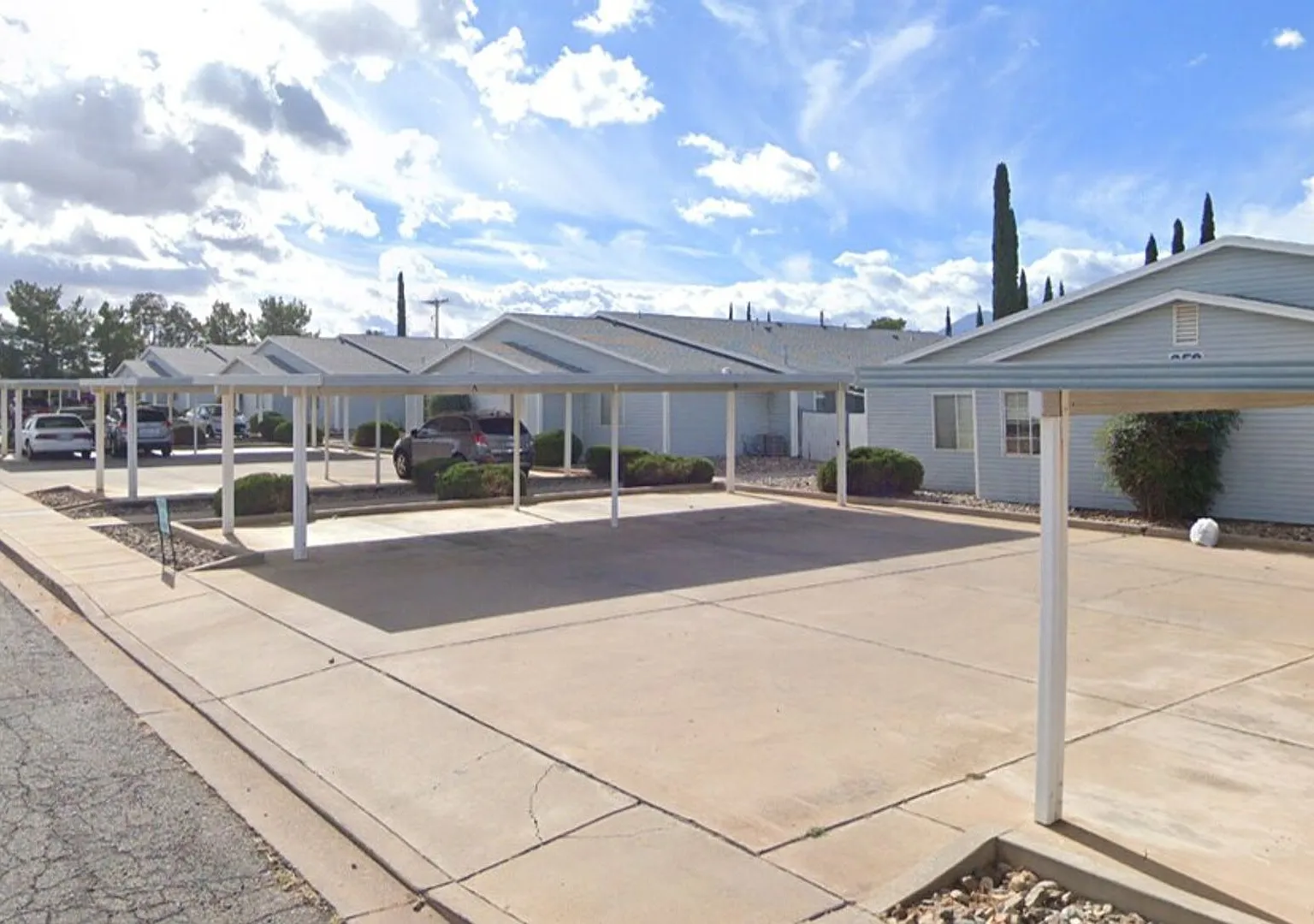 The Vistas at Sierra Court — Photo 2