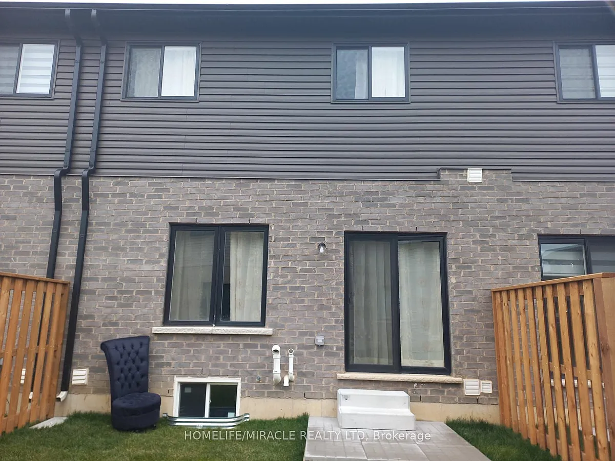 Building Photo - 520 Grey St #41