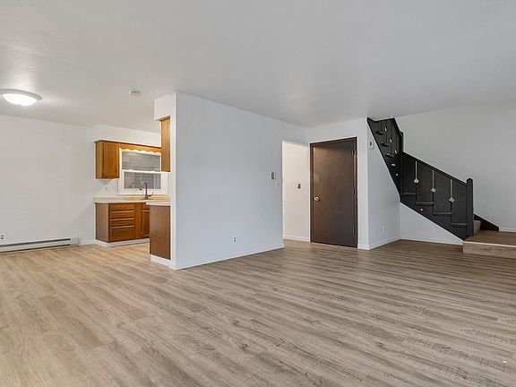 5th image of 3156-58 Jacqueline Dr