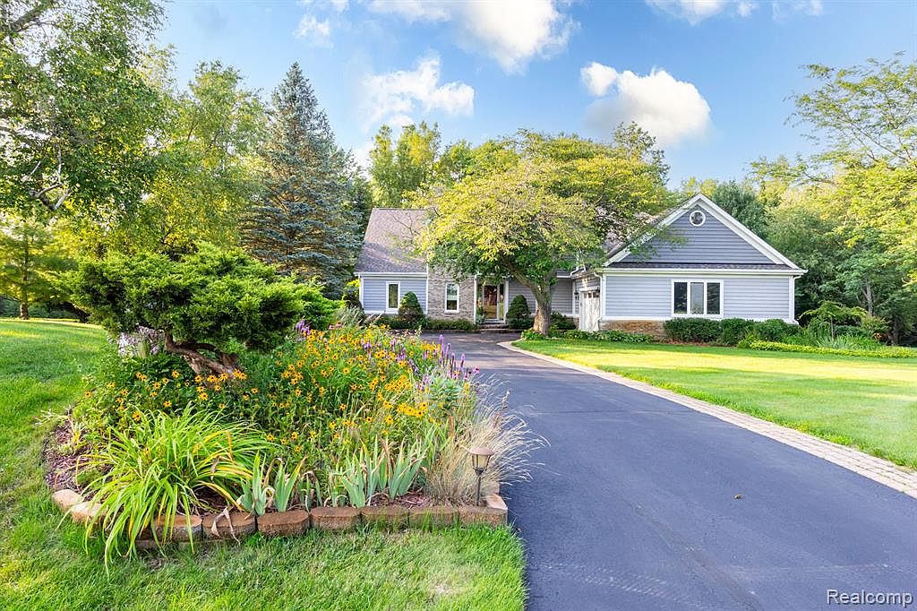 5440 Ridge Trl N, Clarkston, MI 48348 MLS 20230062342 Zillow