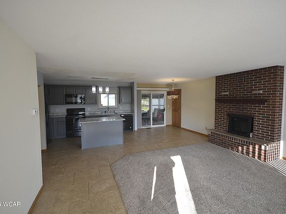 3rd image of 2061 N Metcalf St