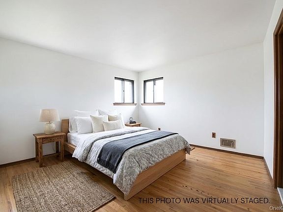 4th image of 16207 86th Street