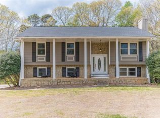 5206 Raintree Trl, Oakwood, GA 30566