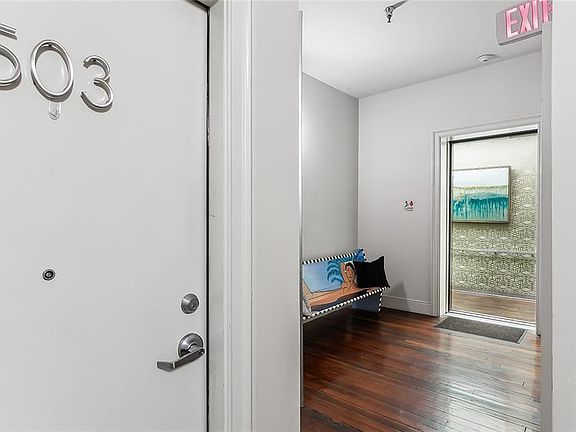 3rd image of 528 Baronne St APT 503