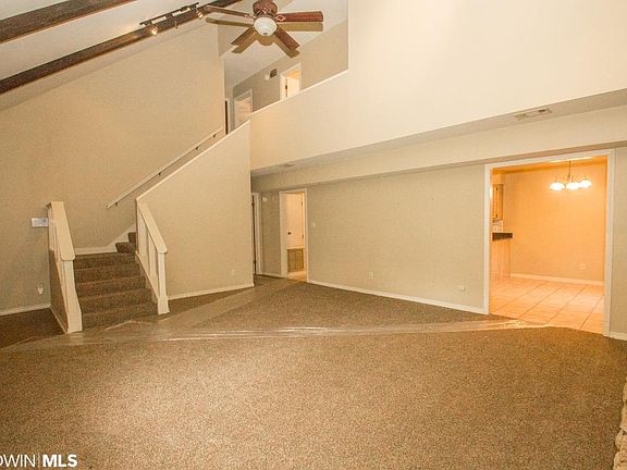 4th image of 115 Cherryhill Dr