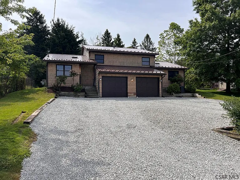 216 Hastings St — Photo 1