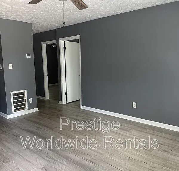 4125 Sandfort Rd #D — Photo 2