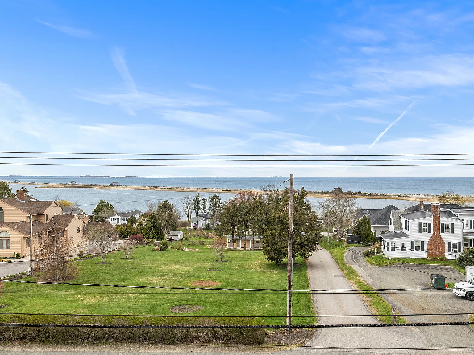 81 Warren Ave — Photo 1