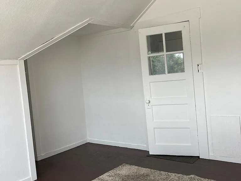 1250 Ferry St SW — Photo 16