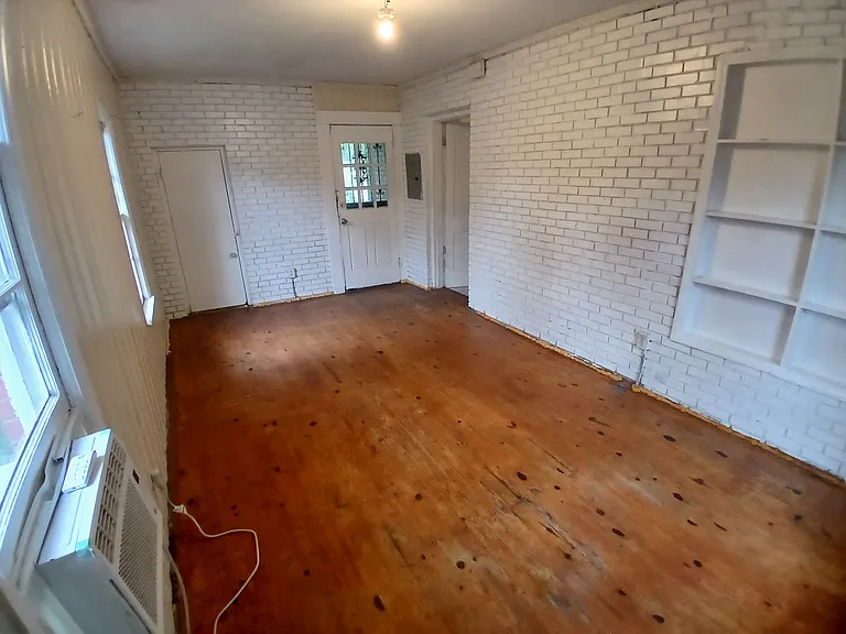 4213 Swann St — Photo 8