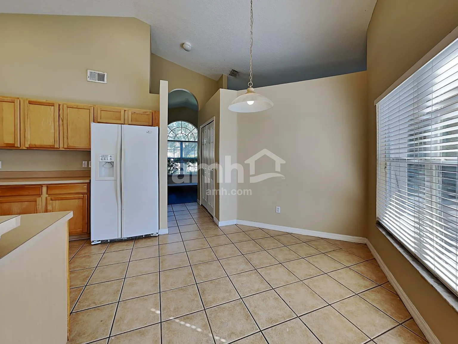 3 bed, 2.0 bath, 1720 sqft, $2,620 — Photo 4