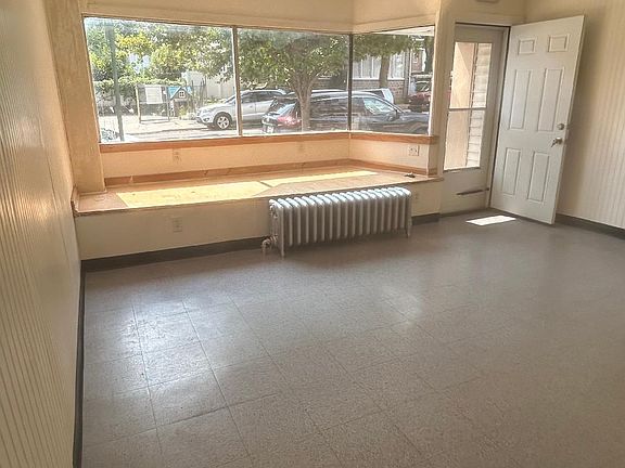 5th image of 4631 Princeton Ave Floor 1