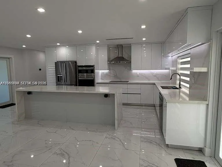 19020 SW 91st Ave — Photo 2