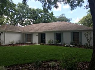 15916 Dover Cliffe Dr, Lutz, FL 33548