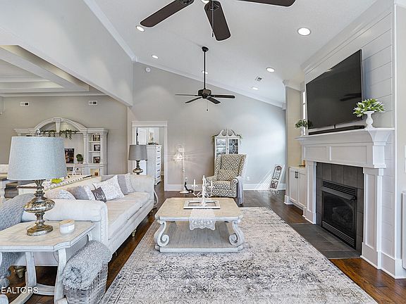 5th image of 6542 Rose Wine Way
