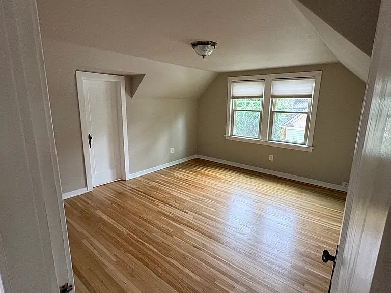 1512 W 16th Ave — Photo 14