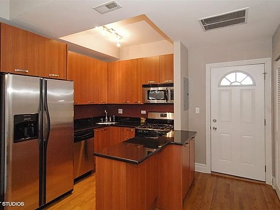 5th image of 1354 W Bryn Mawr Ave APT 2