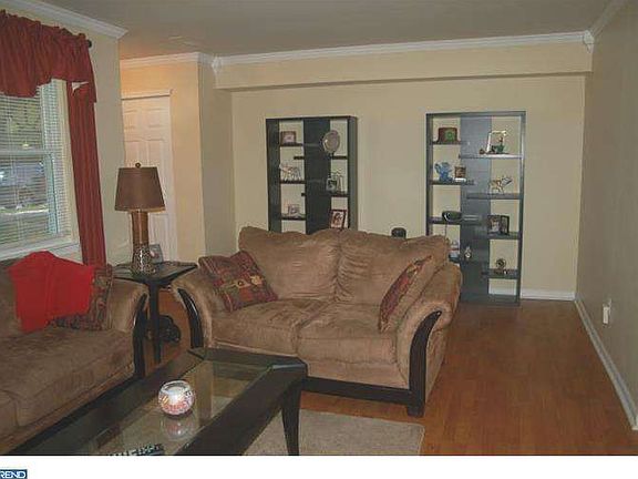 5th image of 133 Ascot Ct