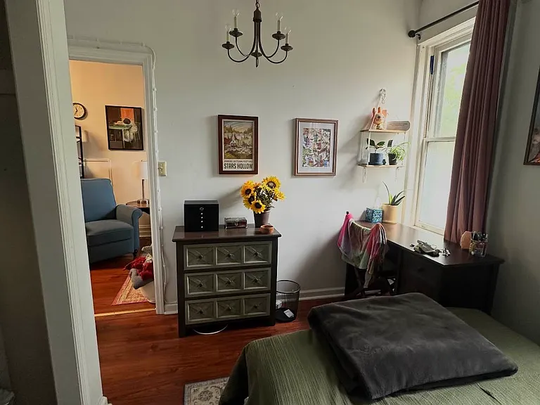 24-32 31st St #1R — Photo 2