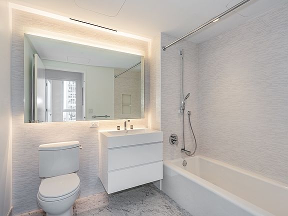 5th image of 242 W 53rd St APT 40C