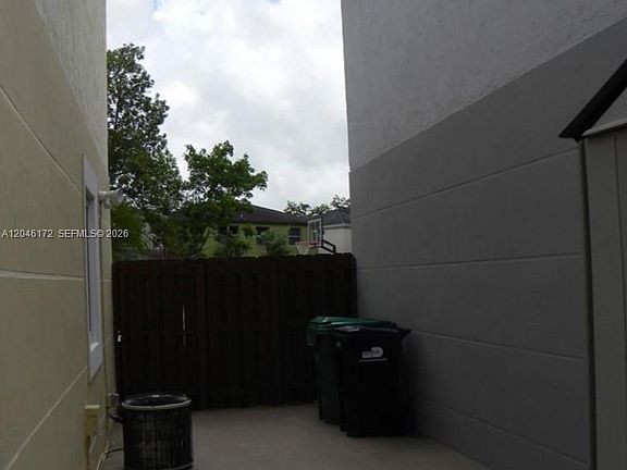 5th image of 14742 SW 92nd Street Rd