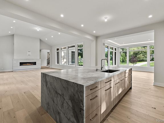 5th image of 1465 Sodon Lake Dr