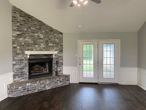 2nd image of 2904 Spring Valley Rd