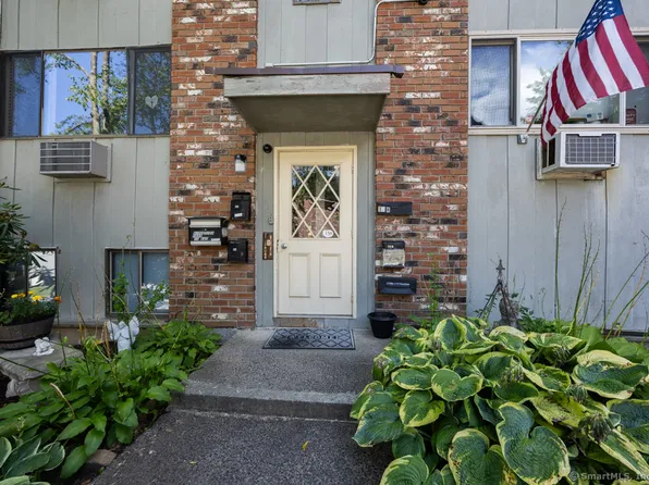 15 Kay Lane APT H, Waterbury, CT 06708