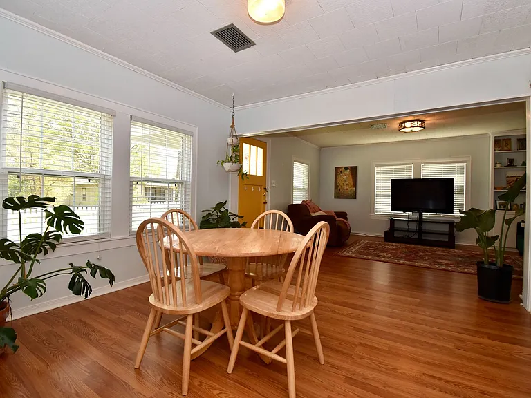 708 Tech Dr — Photo 5