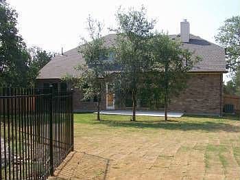 3rd image of 424 Southern Cross Dr