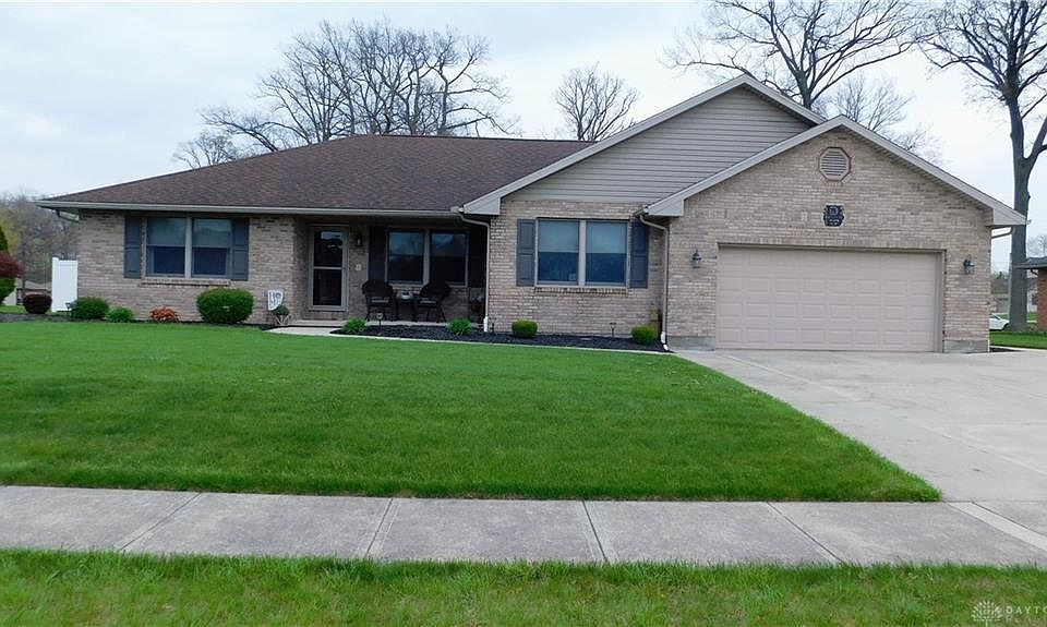 1st image of 943 Brighton Dr