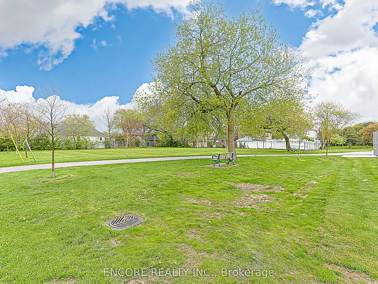 10 Carnation Ave #8 — Photo 16
