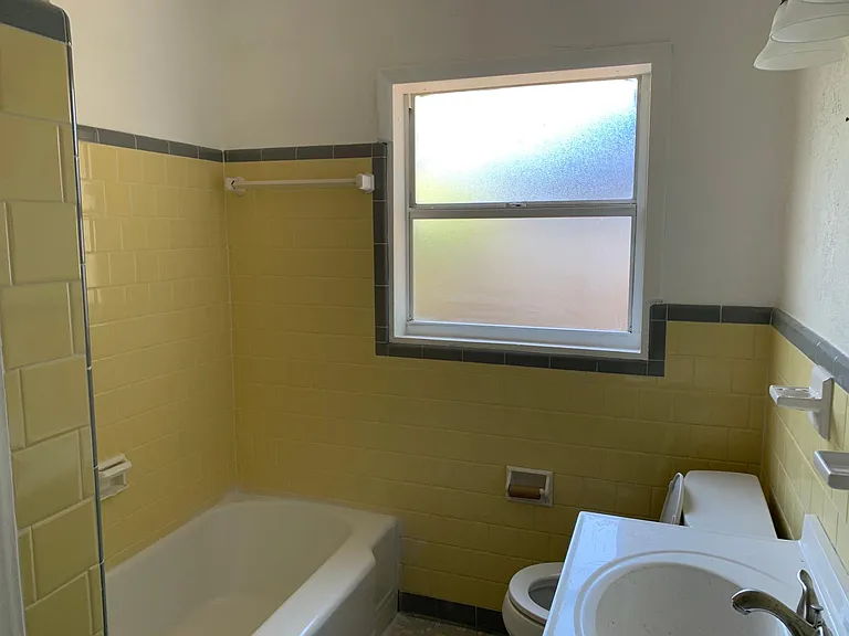 1309 W Arch St — Photo 11