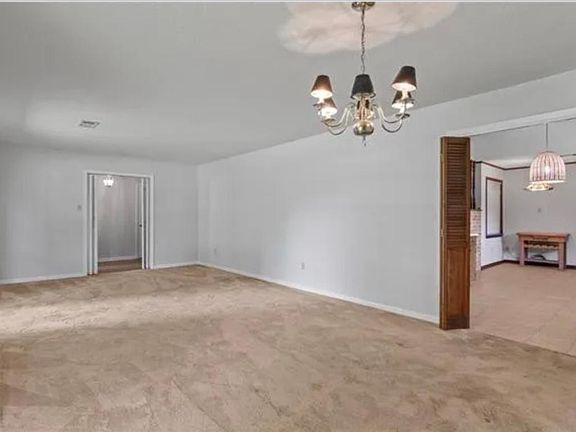 4th image of 604 Ridgewood Blvd