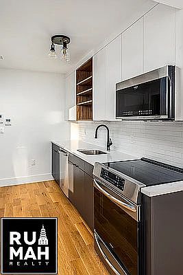 4th image of 499 Evergreen Ave #4G
