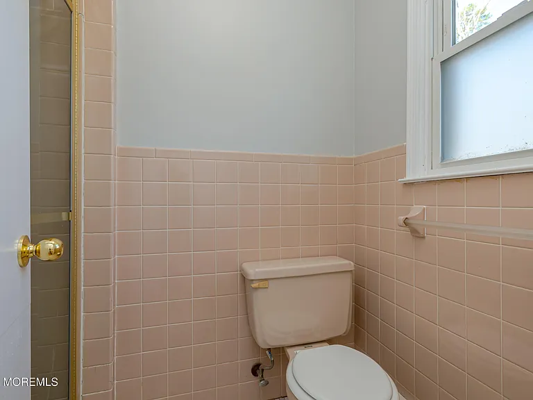 878 Green Valley Rd — Photo 19