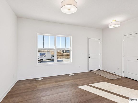 4th image of 21424 Z St