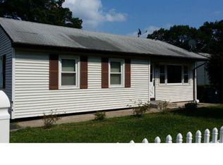 16 Briarwood Dr, Danbury, CT 06810