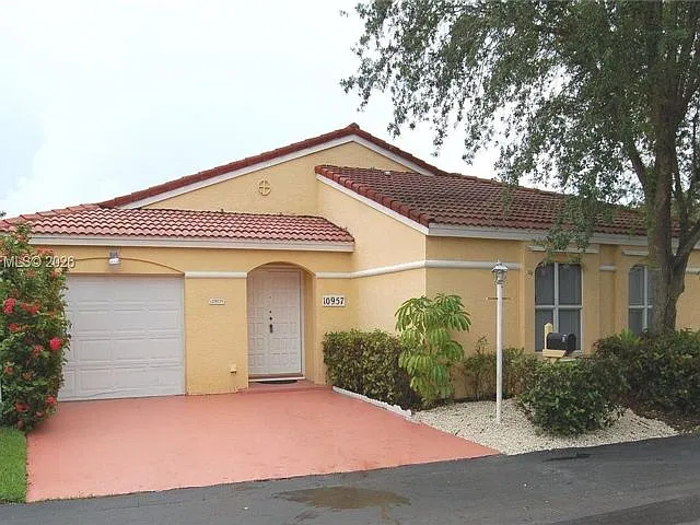 10957 SW 73rd Ter